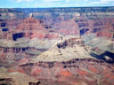 Le Grand Canyon a été sculpté par le Colorado dans le plateau du même nom, qui s'étend sur quelque 350 000 kilomètres carrés à cheval sur l'Arizona, l'Utah, le Colorado et le Nouveau-Mexique. à mesure que les forces tectoniques ont surélevé ce plateau - il culmine aujourd'hui entre 2 000 et 3 000 mètres d'altitude - les eaux de la rivière ont entaillé des roches situées de plus en plus profondément, donc de plus en plus anciennes. Plusieurs dizaines de couches rocheuses quasi horizontales y sont apparentes, embrassant quelque 2 milliards d'années, près de la moitié de l'histoire de la Terre. [22586 views]