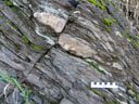 Faille inverse dans le granite syntectonique du Gouffre d’Enfer, Massif du Pilat. [2055 views]