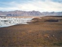Jökulsarlon (SE Islande), moraines frontales marquant l'extension du glacier. <a href='http://svt.enseigne.ac-lyon.fr/spip/spip.php?article173' target='_blank'>Page liée</a>. [27202 views]