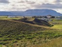 Myvatn (NE Islande), volcan « table », à l'arrière plan, d'origine sous-glaciaire. <a href='http://svt.enseigne.ac-lyon.fr/spip/spip.php?article173' target='_blank'>Page liée</a>. [26877 views]