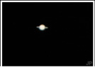 Saturne  observée avec un téléscope de type DOBSON 30 cm avec oculaire X 10. Le zoom sur l'image montre bien les anneaux visibles de Saturne mais la qualité reste faible avec un petit téléscope. [27410 views]