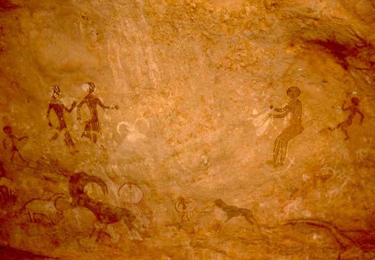 Peintures rupestres d'abri sous roche du site de Tamrit dans le Tassili n'Ajjer. Datation très controversée.